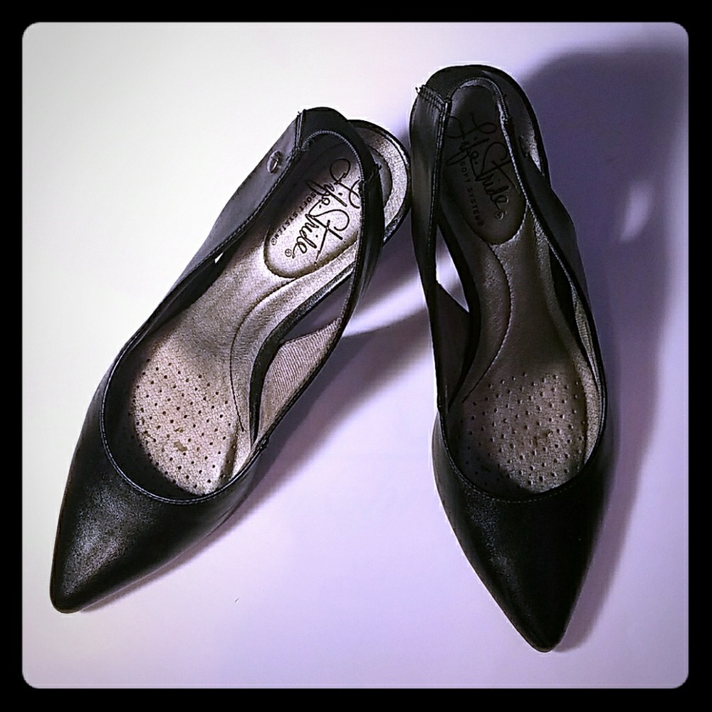 LifeStride Genuine leather black slingback hills